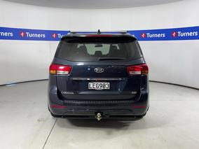 Photo '6' of KIA Carnival