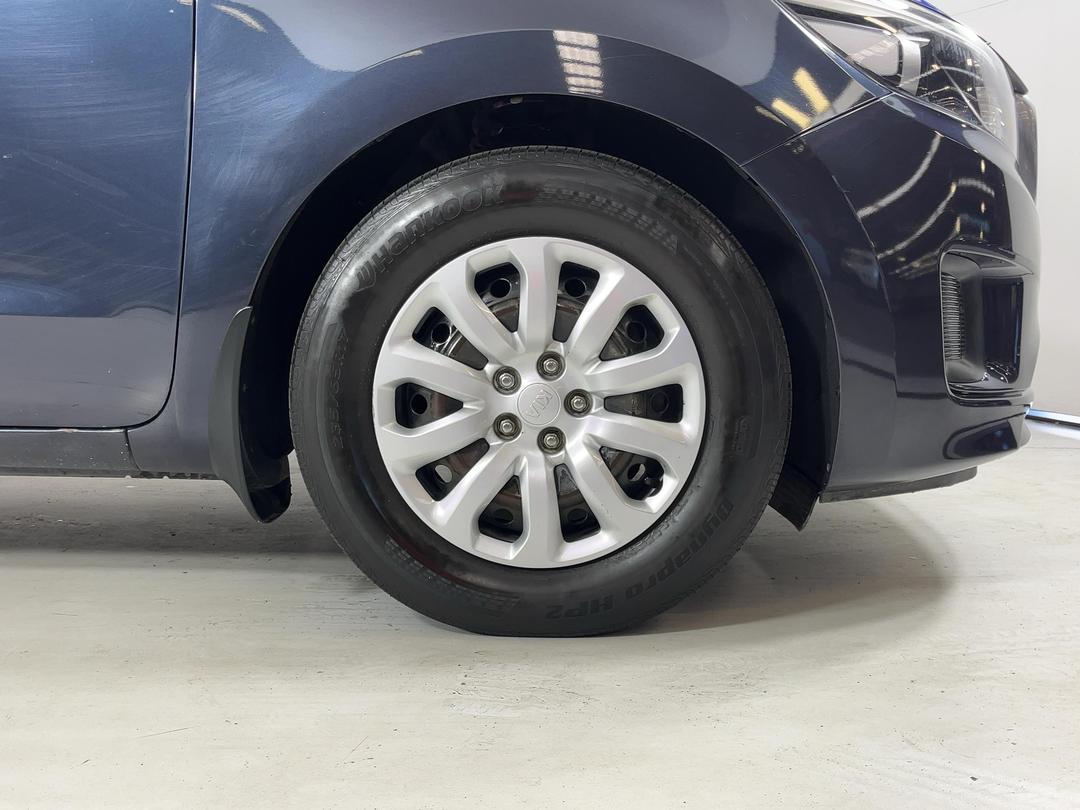 Photo '9' of KIA Carnival