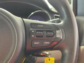 Photo '26' of KIA Carnival