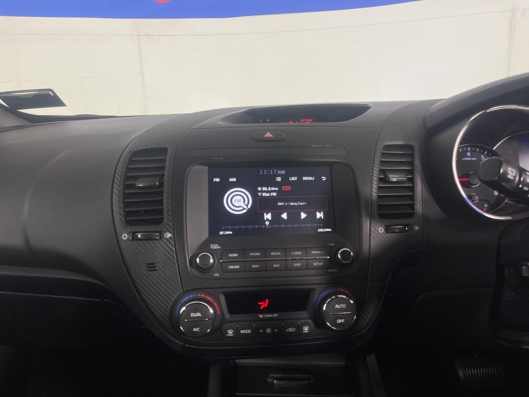 Photo '18' of KIA Cerato