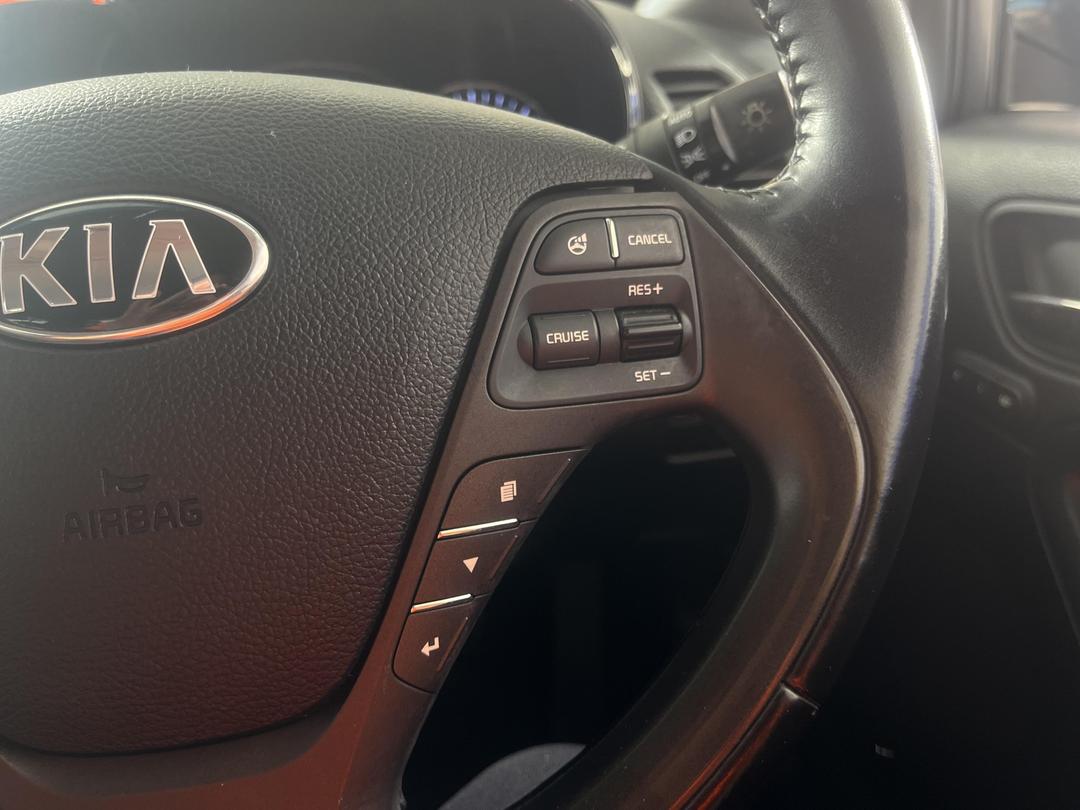 Photo '25' of KIA Cerato