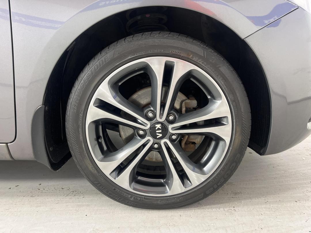 Photo '9' of KIA Cerato