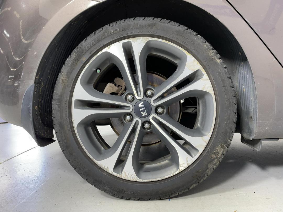 Photo '12' of KIA Cerato