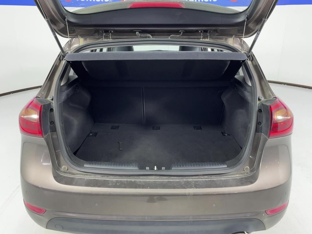 Photo '14' of KIA Cerato
