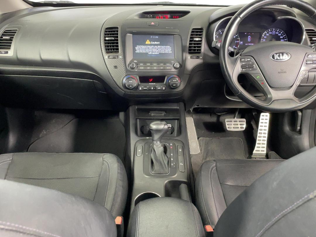 Photo '17' of KIA Cerato