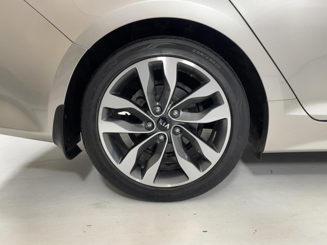 Photo '12' of KIA Optima