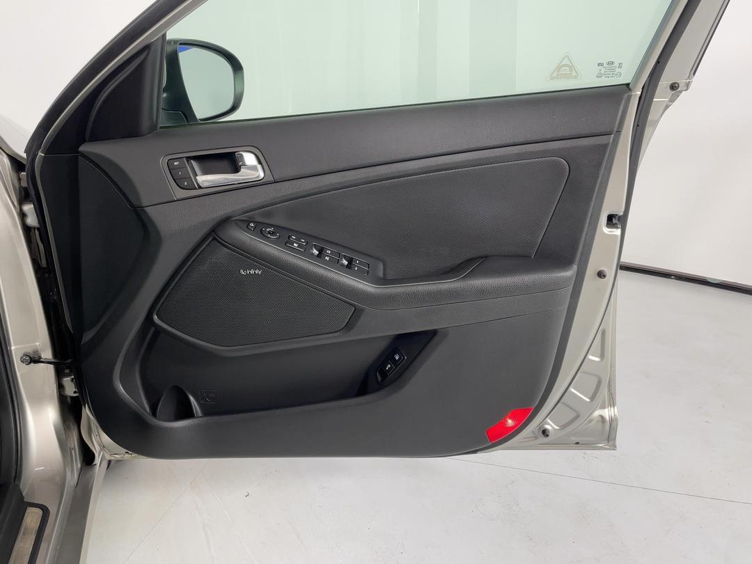 Photo '15' of KIA Optima