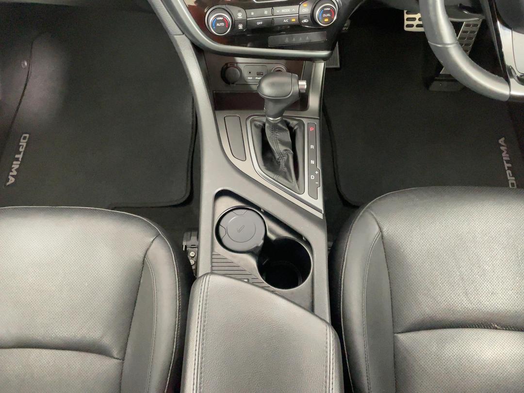 Photo '18' of KIA Optima