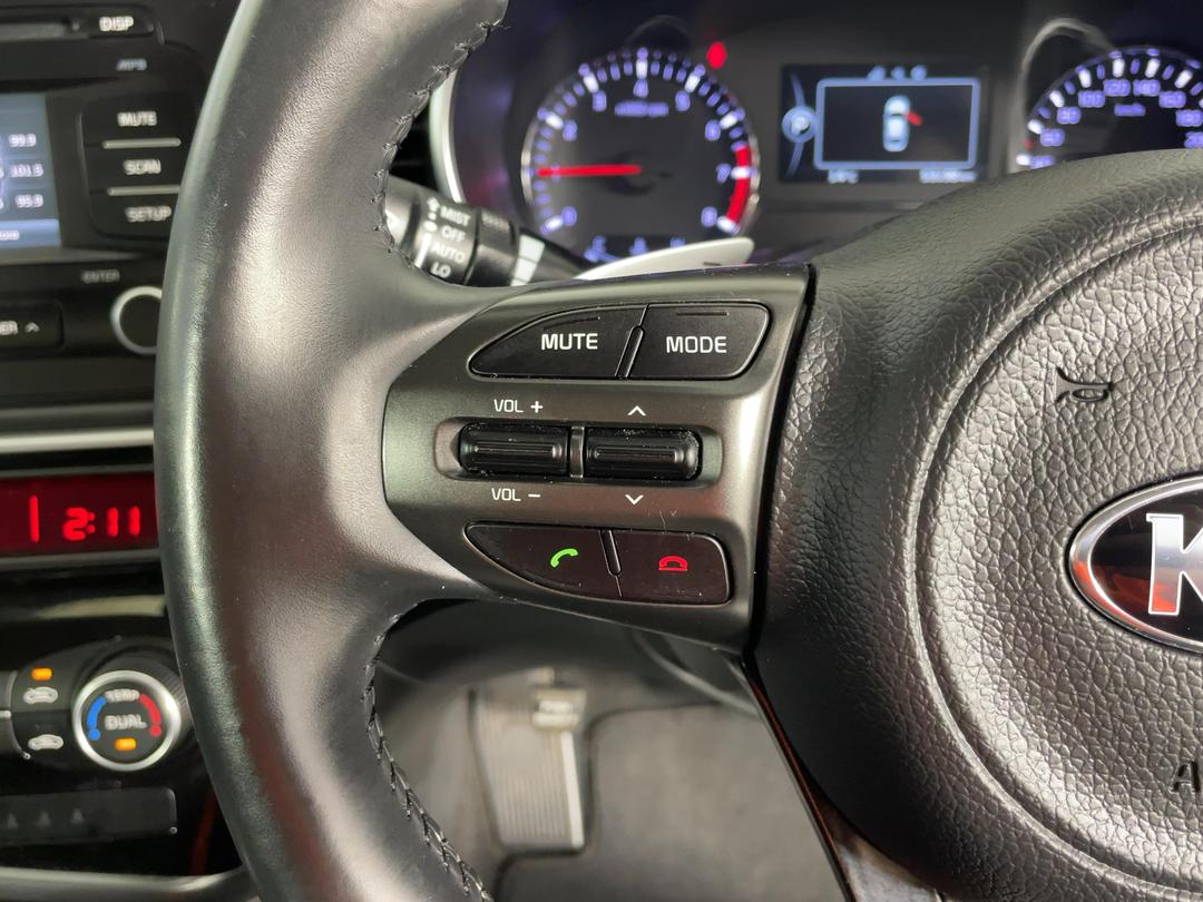 Photo '24' of KIA Optima