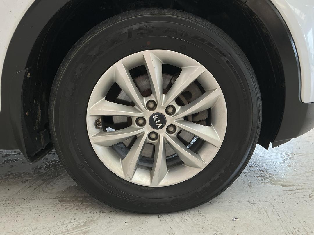 Photo '9' of KIA Sorento