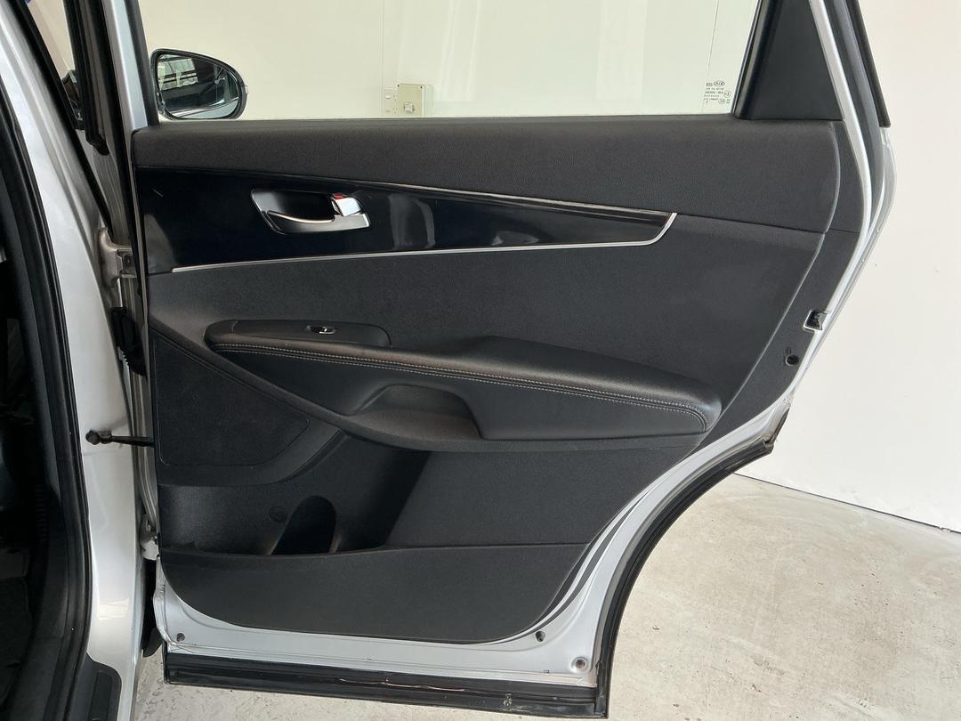 Photo '19' of KIA Sorento