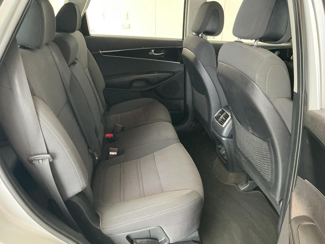 Photo '20' of KIA Sorento