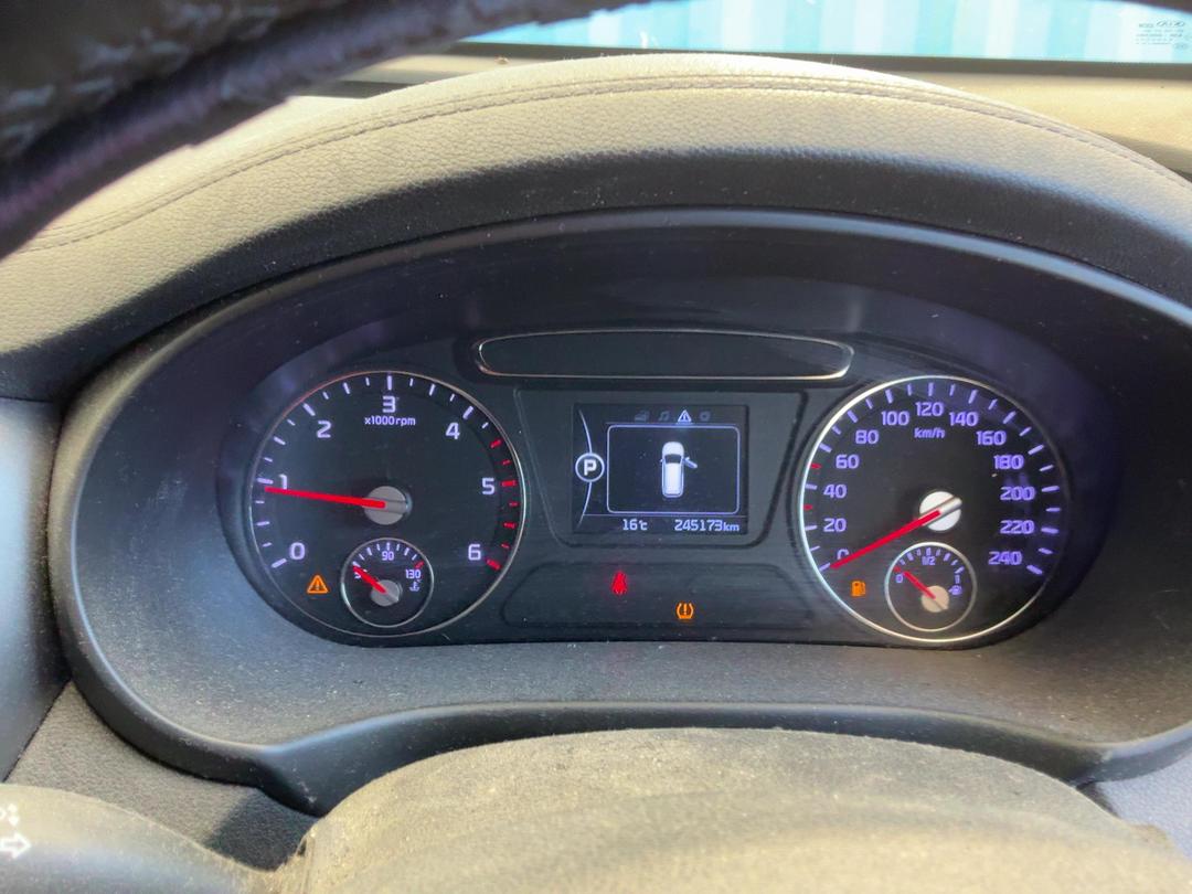 Photo '8' of KIA Sorento LX