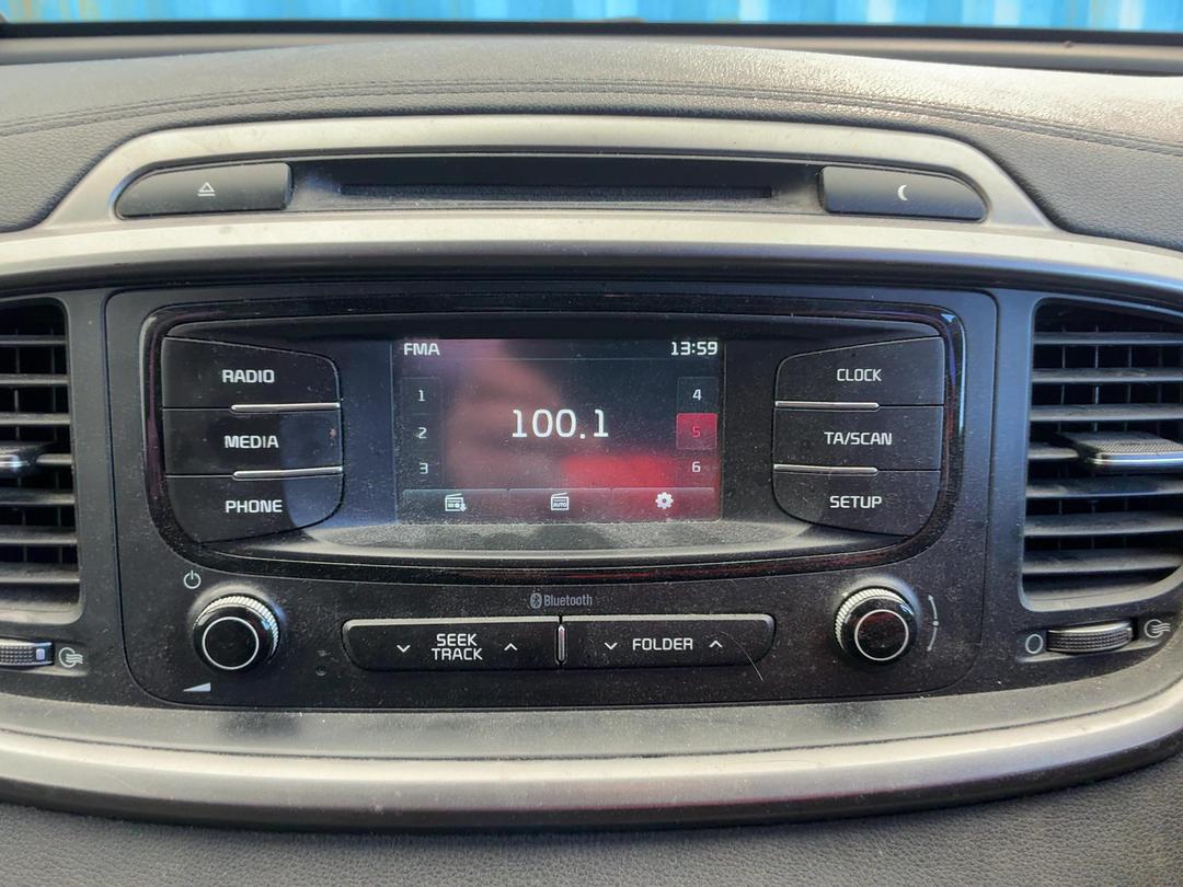 Photo '9' of KIA Sorento LX