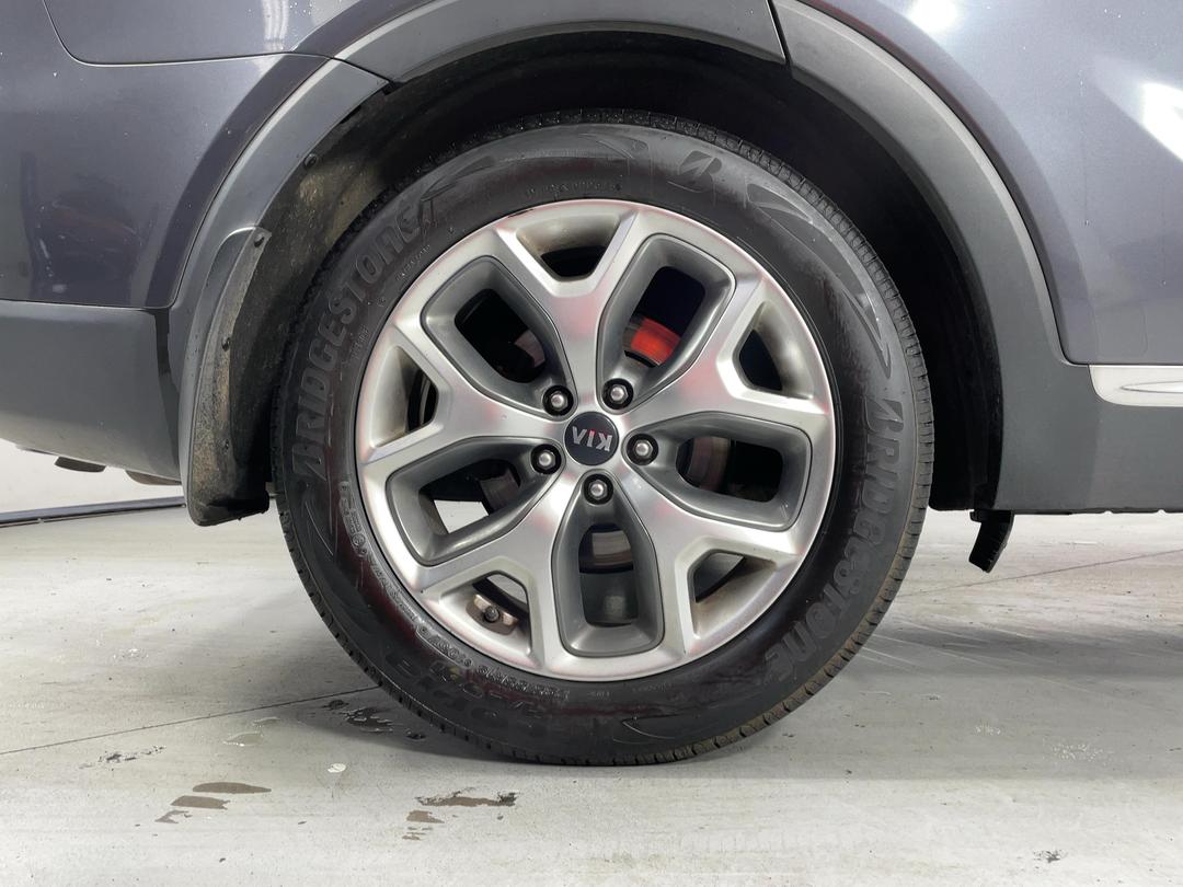 Photo '12' of KIA Sorento