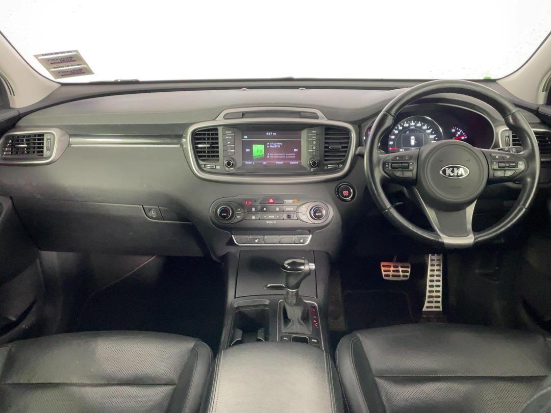 Photo '17' of KIA Sorento