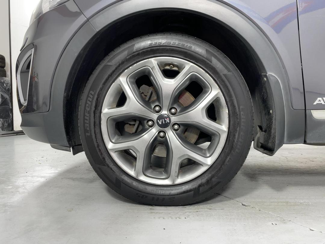 Photo '10' of KIA Sorento