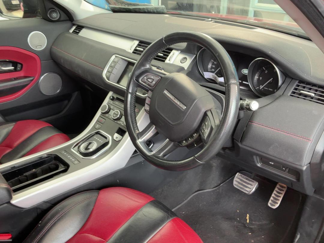 Photo '15' of Land Rover Range Rover Evoque Photo '15' of Land Rover Range Rover Evoque