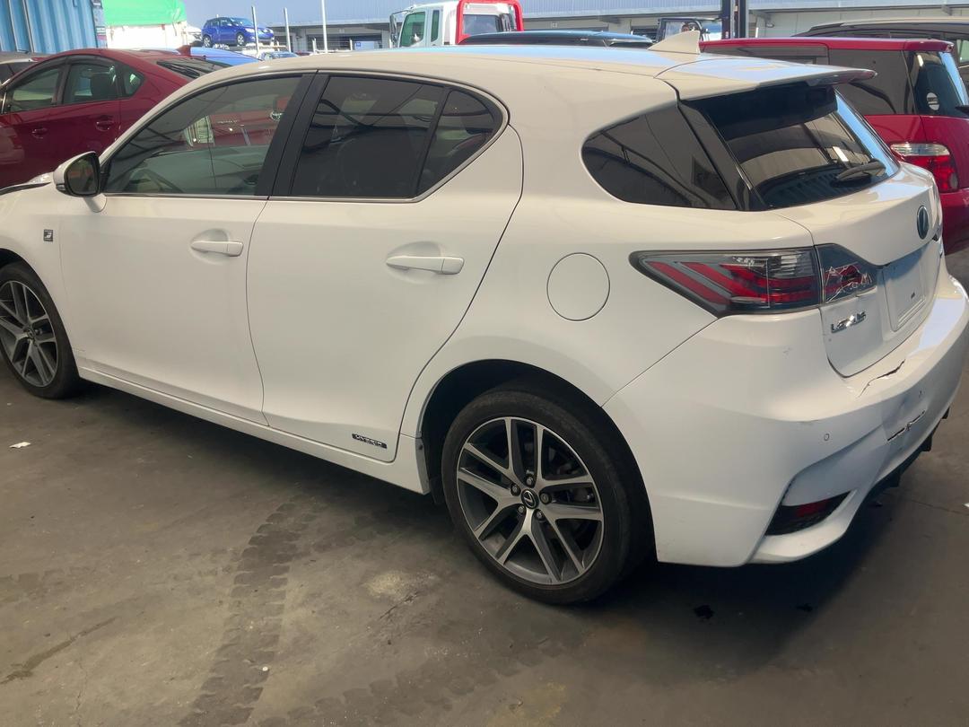 Photo '4' of Lexus CT200H Photo '4' of Lexus CT200H