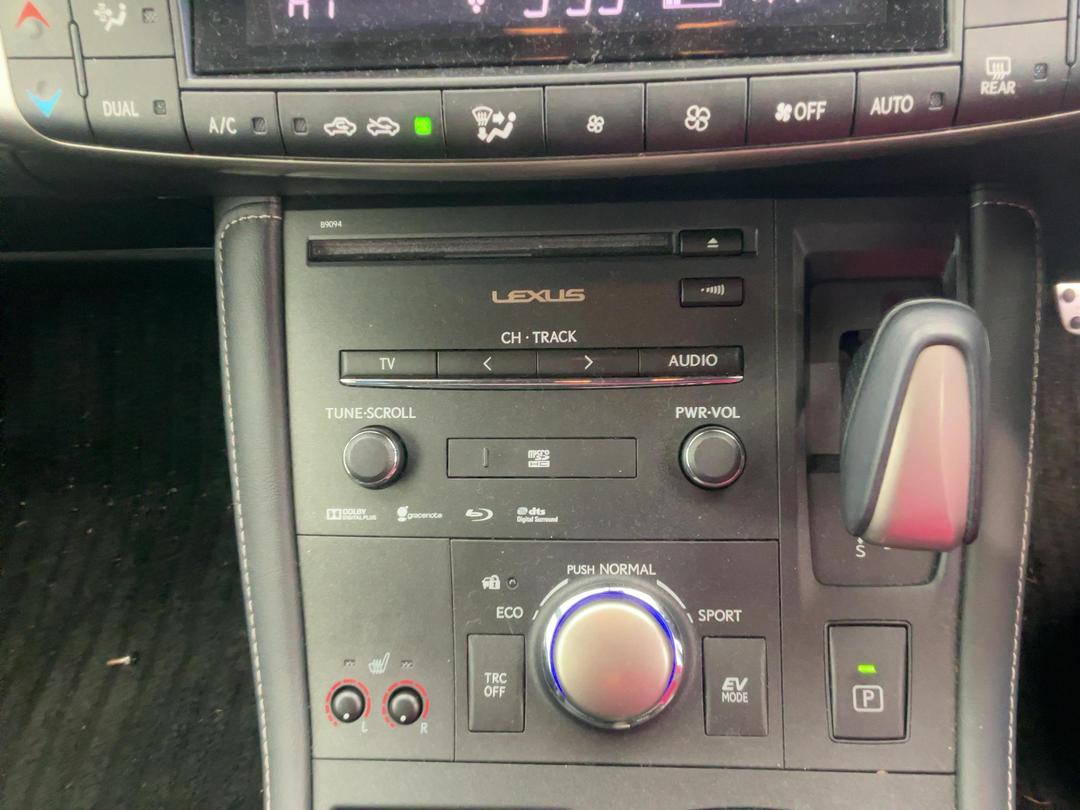 Photo '11' of Lexus CT200H Photo '11' of Lexus CT200H