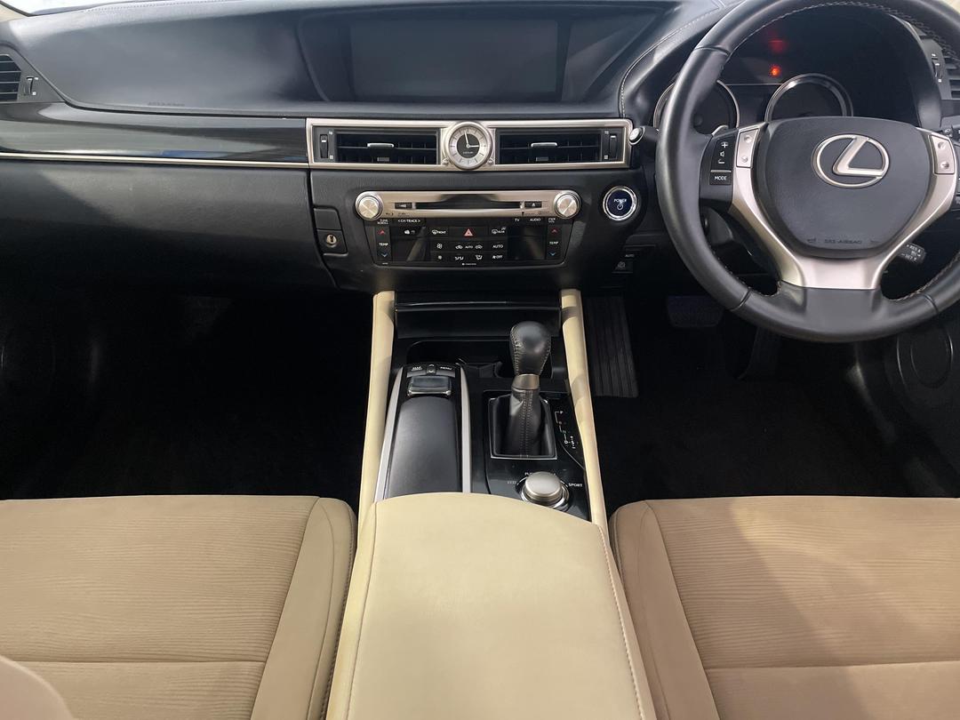 Photo '18' of Lexus GS300H