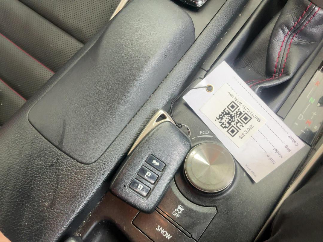 Photo '13' of Lexus IS250 Photo '13' of Lexus IS250