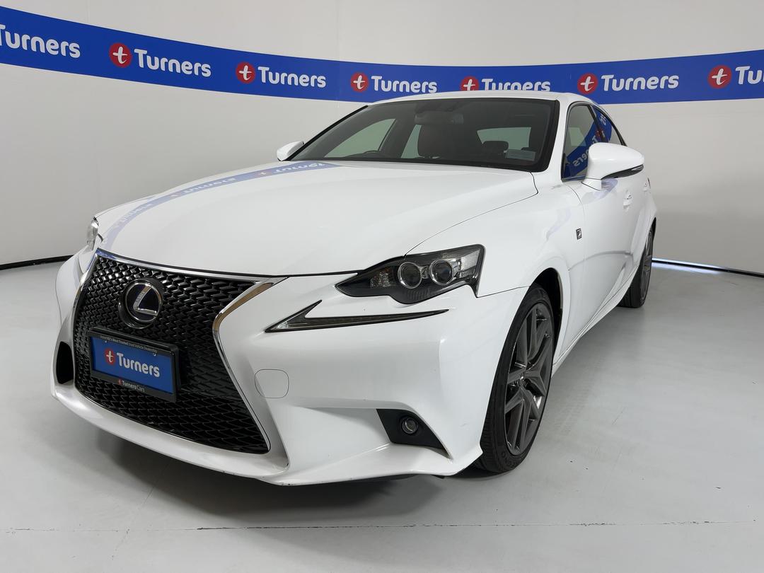 Photo '4' of Lexus IS300H