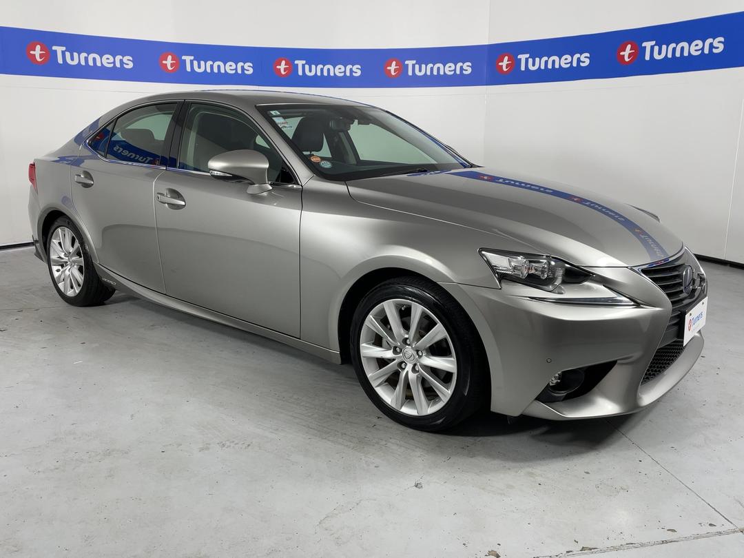 Photo '1' of Lexus IS300H
