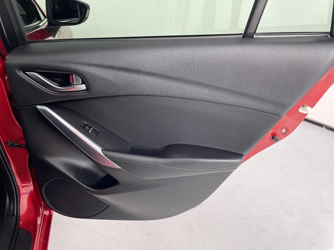 Photo '19' of Mazda Atenza