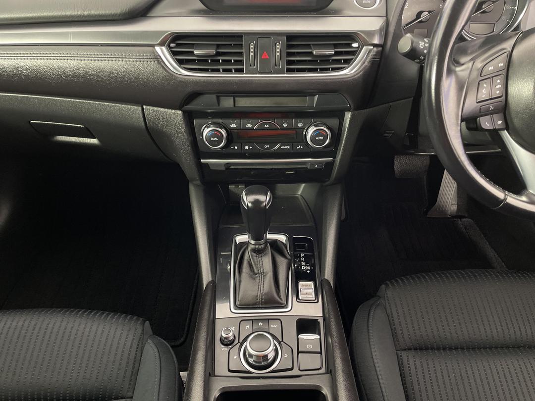 Photo '18' of Mazda Atenza