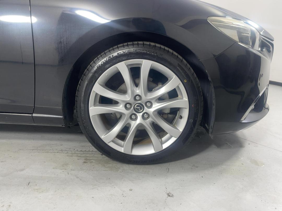 Photo '9' of Mazda Atenza
