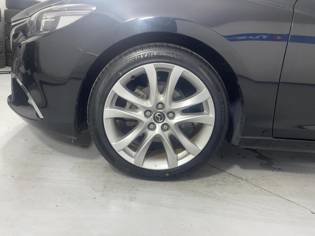 Photo '10' of Mazda Atenza