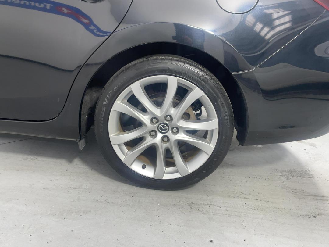 Photo '11' of Mazda Atenza