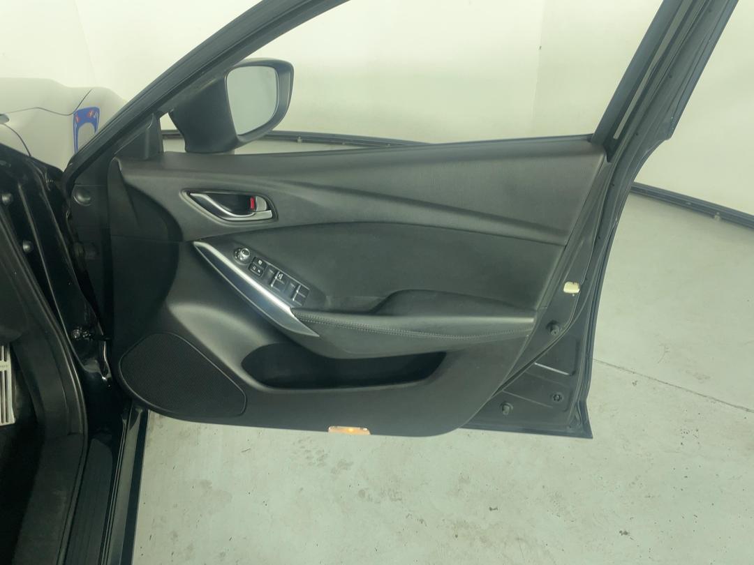Photo '15' of Mazda Atenza