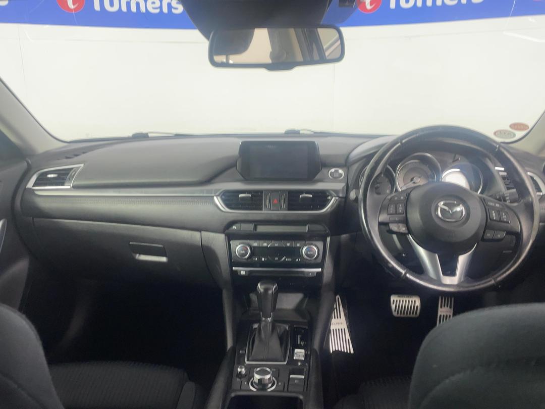 Photo '17' of Mazda Atenza