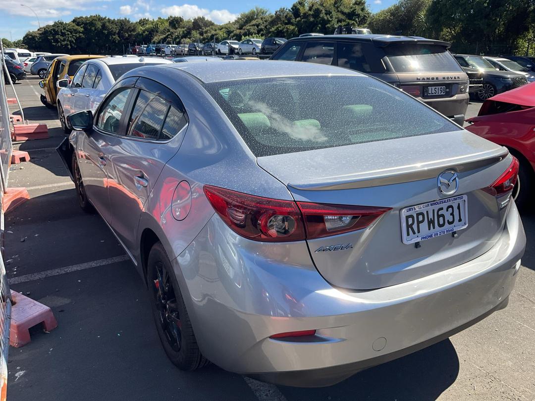 Photo '3' of Mazda Axela Skyactiv HEV