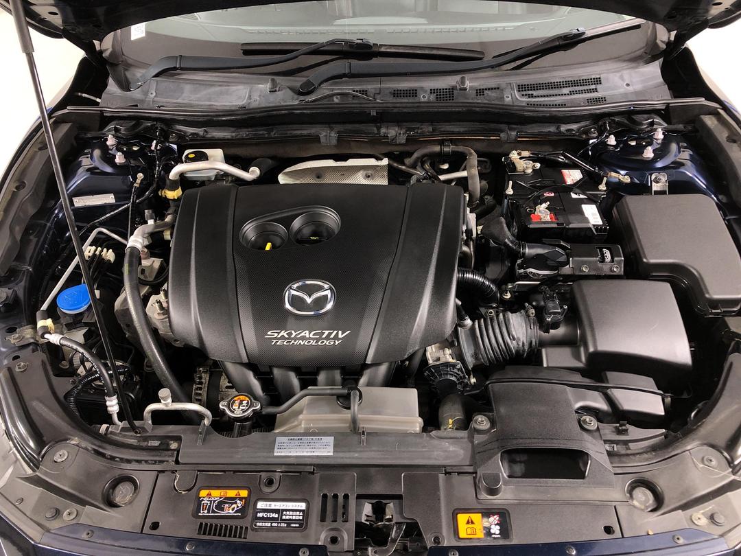 Photo '13' of Mazda Axela