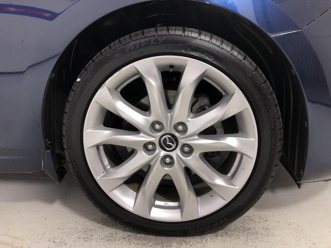 Photo '9' of Mazda Axela