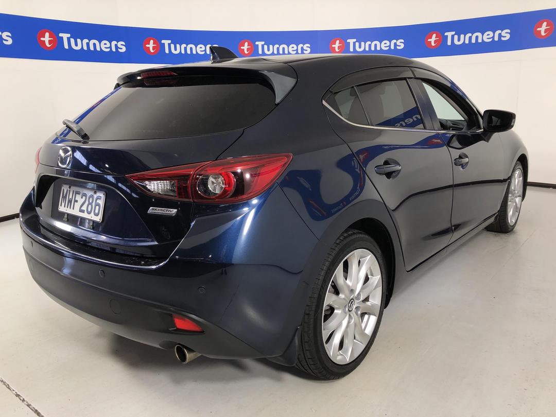 Photo '7' of Mazda Axela