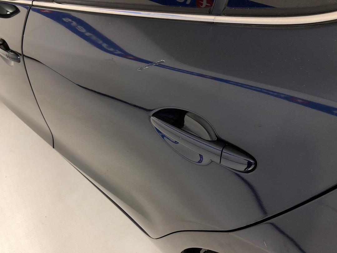 Photo '24' of Mazda Axela