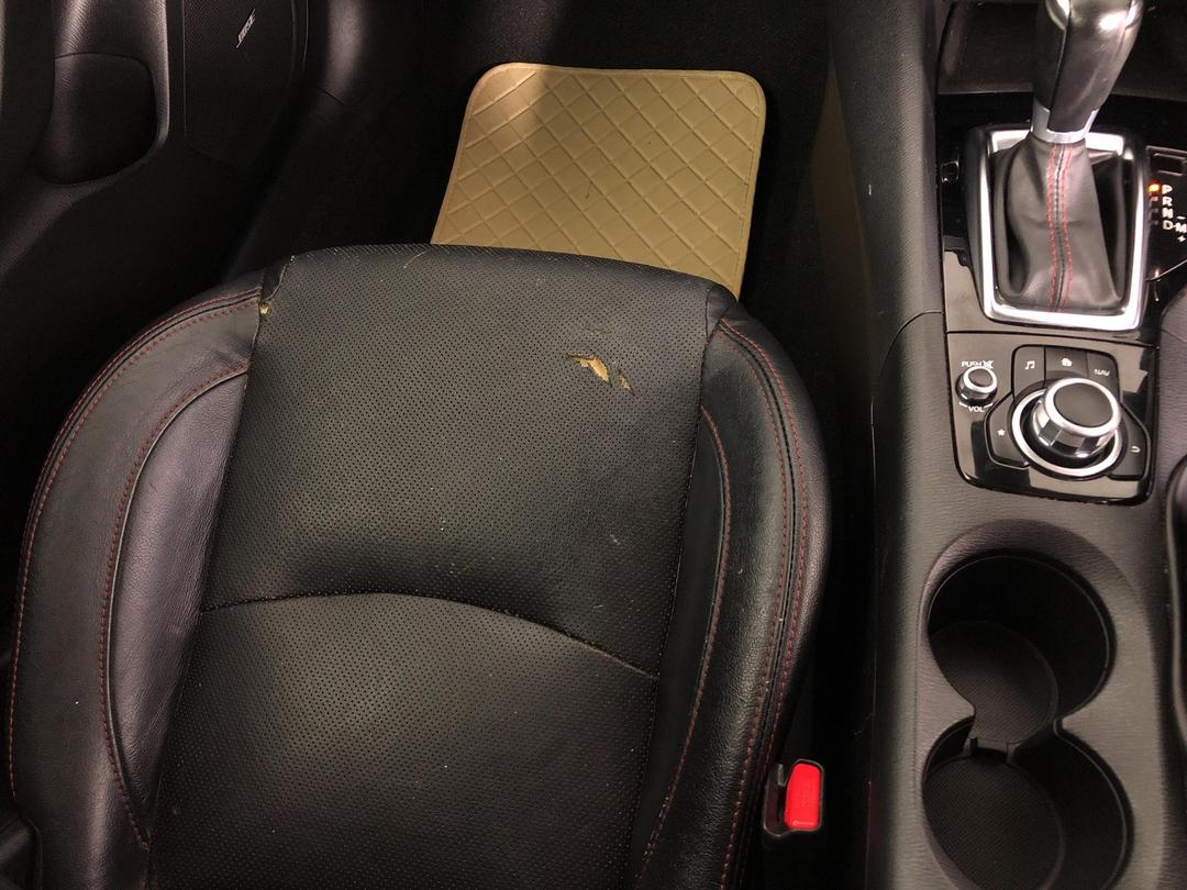 Photo '23' of Mazda Axela