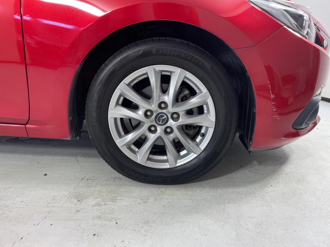 Photo '9' of Mazda Axela