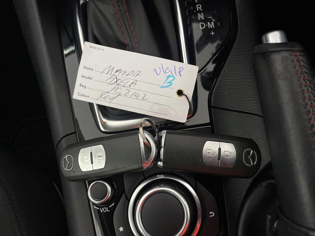 Photo '22' of Mazda Axela