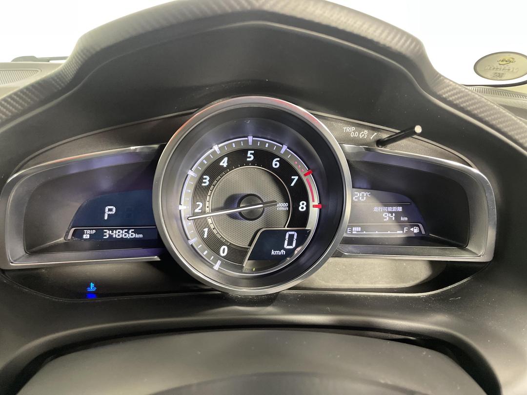 Photo '21' of Mazda Axela