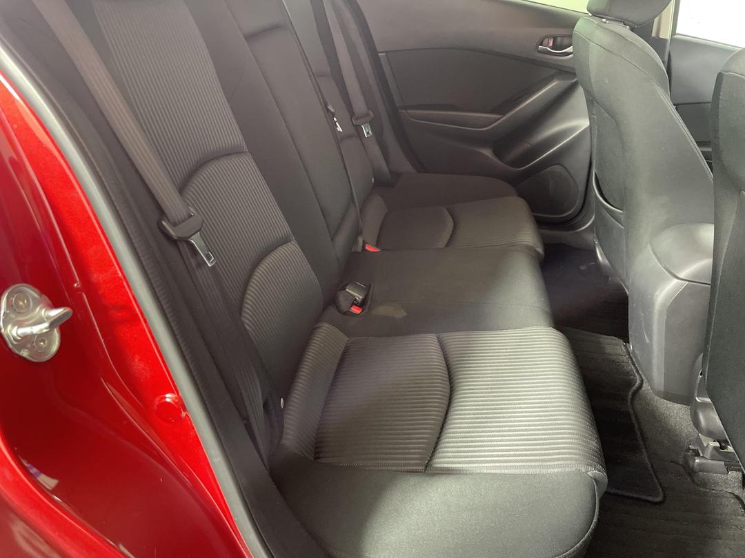 Photo '20' of Mazda Axela