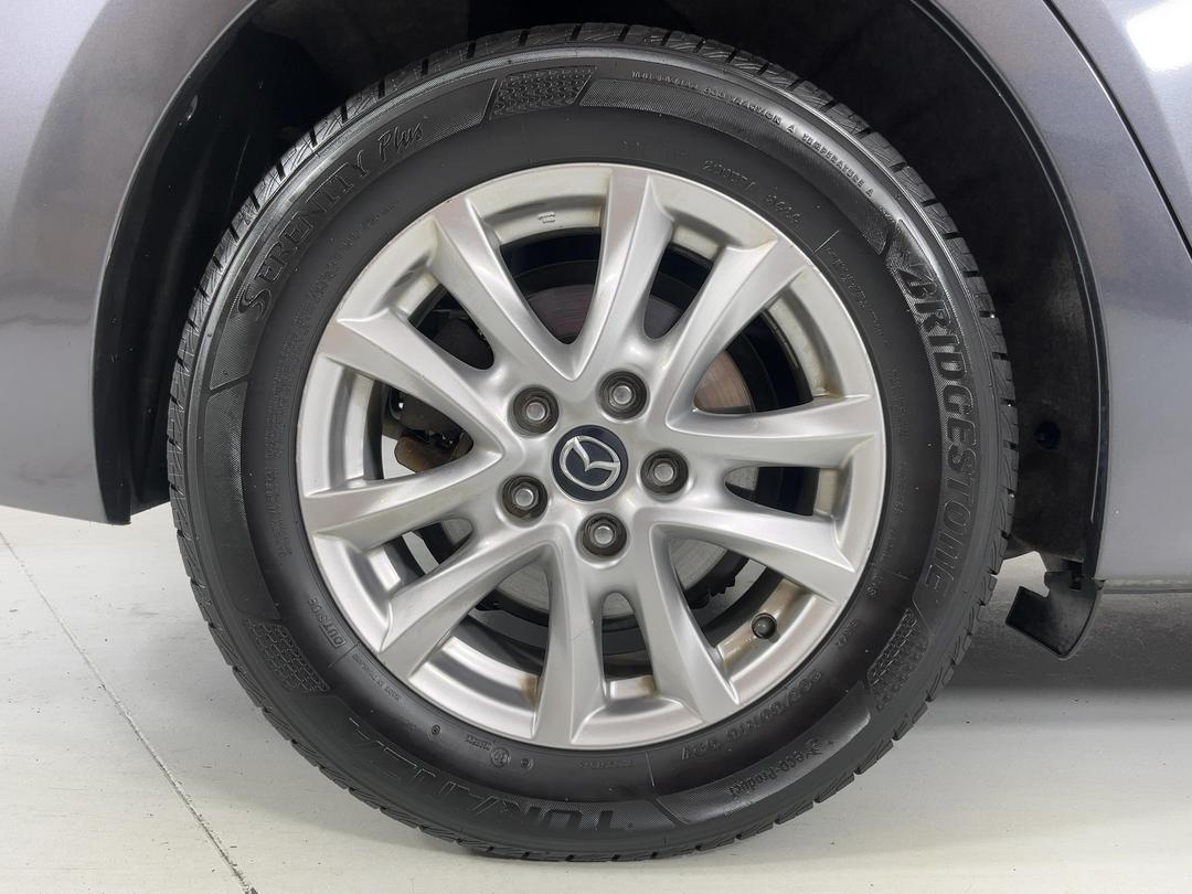 Photo '12' of Mazda Axela