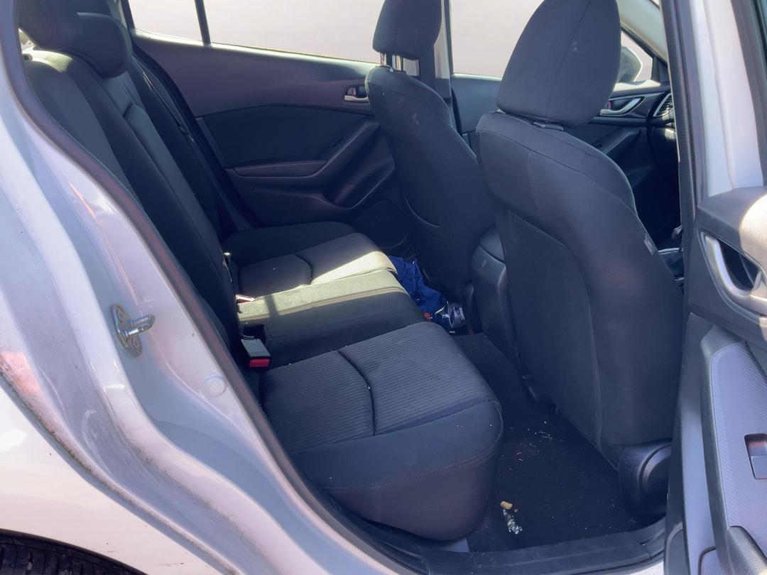 Photo '18' of Mazda Axela Photo '18' of Mazda Axela
