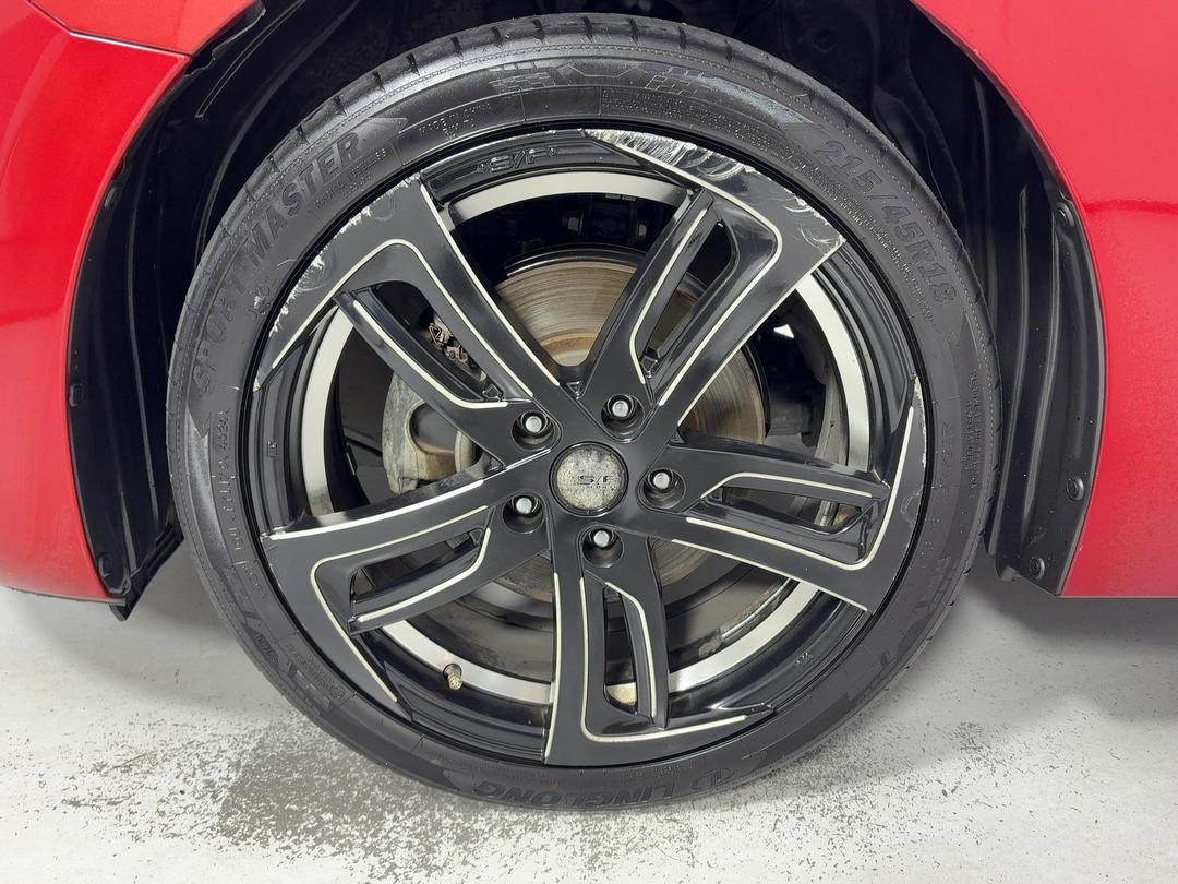Photo '10' of Mazda Axela