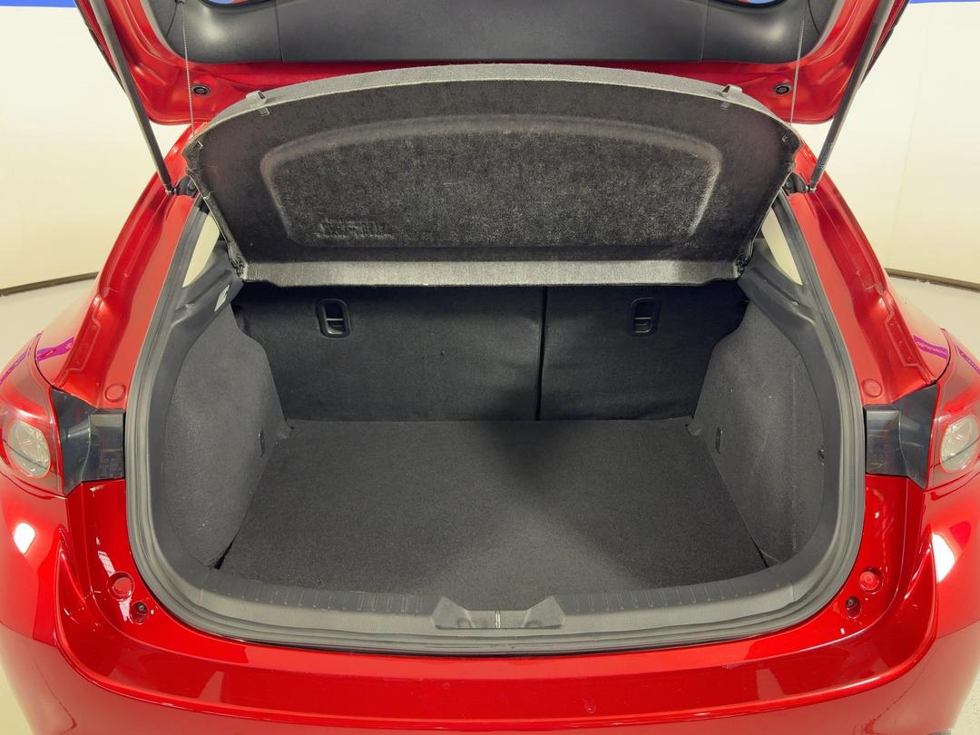 Photo '14' of Mazda Axela