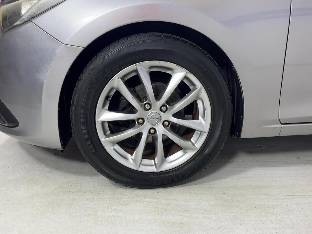 Photo '10' of Mazda Axela